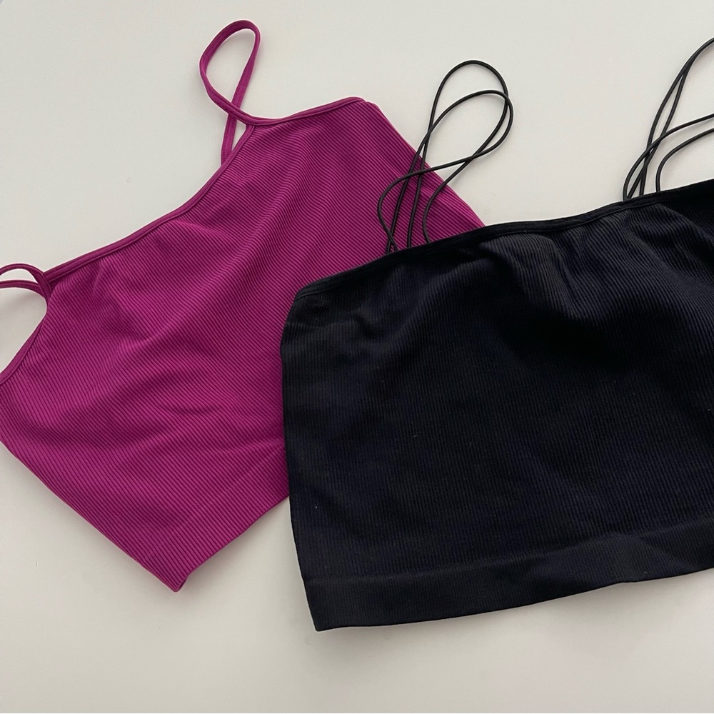 FREE W/ ANY BUNDLE ‼️ - set of 2 cropped tank tops